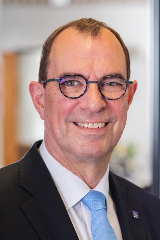 Oberbürgemeister Frank Schneider. 